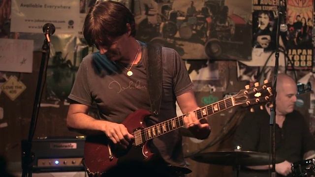 Allen Hinds Gibson SG slide смотреть онлайн