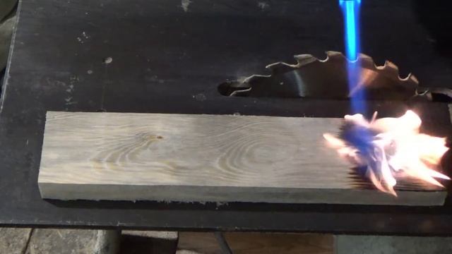 Обжигаем дерево своими руками. Обжиг сосны обычной газовой горелкой. смотреть онлайн