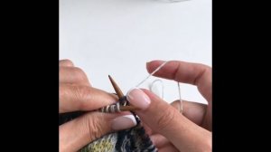 Жаккард без протяжек с двух рук.