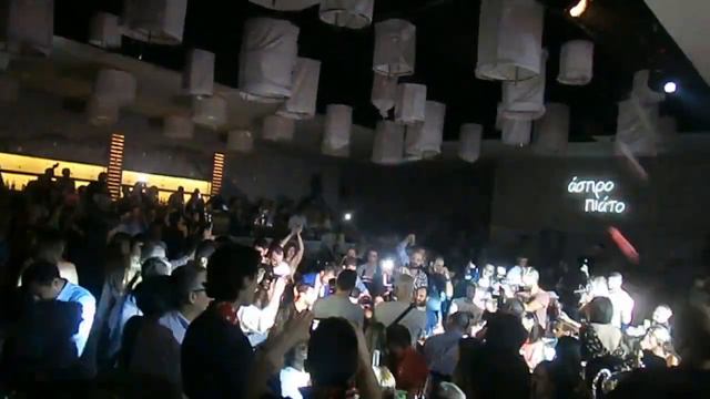 Giorgos Printezis singing after Olympiacos championship win смотреть онлайн