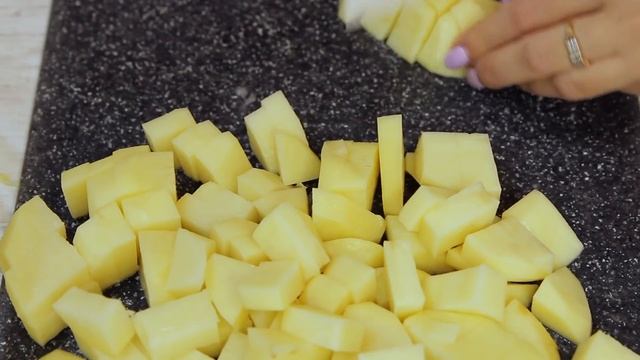 Превосходный Ужин из Доступных Продуктов! Тушеное Мясо с Картошкой. Вкусный Рецепт смотреть онлайн