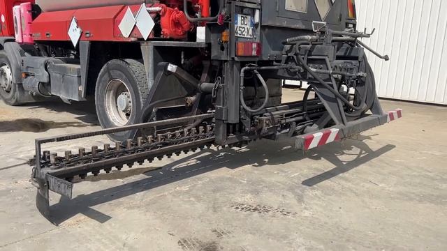 2003 Renault Premium 320dCi Asphalt Distributor Truck I St Aubin, France Auction - 27 & 28 Septembe смотреть онлайн