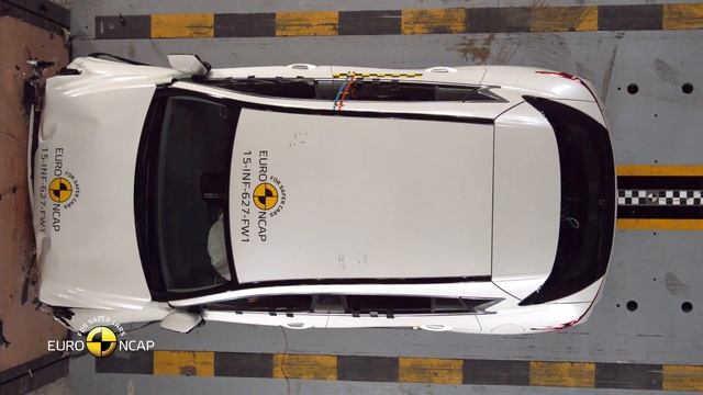 Infiniti Q30 - Crash Tests 2015 | AutoMotoTV смотреть онлайн