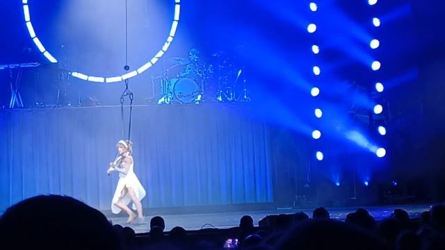 lindsey stirling- crystallize смотреть онлайн