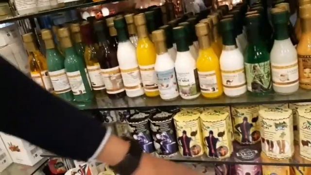 Аптека и магазин сладостей в Шарм-ель-Шейхе. Египет. смотреть онлайн