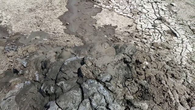 Булганакский грязевой вулкан. Невероятное извержение смотреть онлайн