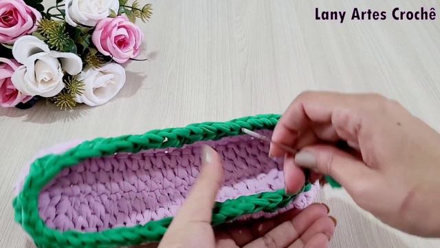 BOLSA DE CROCHÊ EM FIO DE MALHA COM TULIPAS / BOLSA DE CROCHÊ PARA O DIA DAS MÃES смотреть онлайн