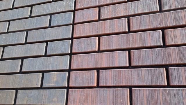 Мерцающий кирпич «Ruby» в отделке фасада. Проект в Костроме. смотреть онлайн