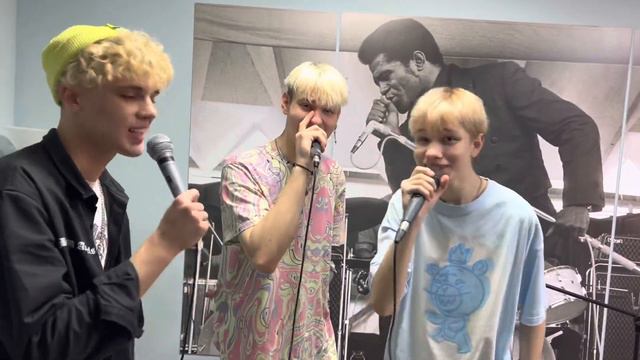 Ягода-малинка - Группа Краш (Трио Star) смотреть онлайн