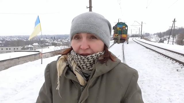 Активисты с Мариуполя объяснили почему блокируют ЖД пути смотреть онлайн