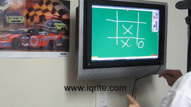 iQrite Touch Frame hosts Blind Finger playing Naughts and Crosses смотреть онлайн