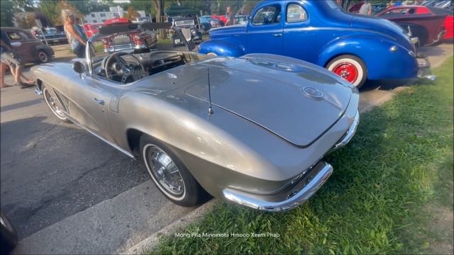 A 1962 Chevrolet Corvette смотреть онлайн