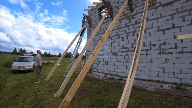 ?СДЕЛАЛ ИЗ ДЕРЕВА ✔Простые леса на стройку! ?Для работы на одной из сторон кровли двускатной крыши! смотреть онлайн