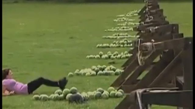 Твердолобая девушка ! шокирующее видео смотреть онлайн