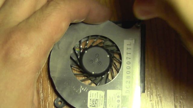 Dell Latitude E6410 Cooler & Fan Cleaning смотреть онлайн