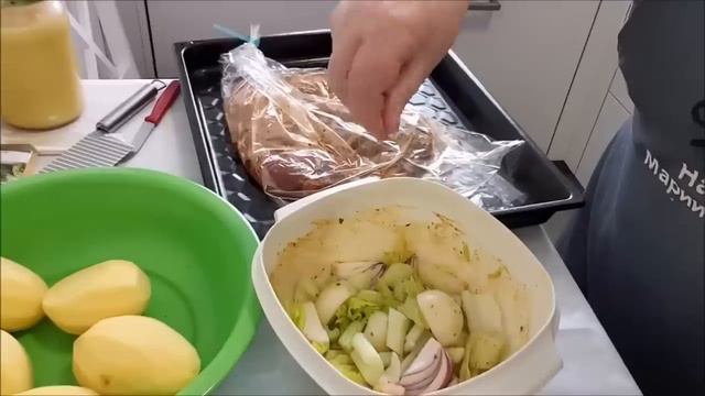 Готовим в рукаве мясо с овощами!Быстро и вкусно! смотреть онлайн