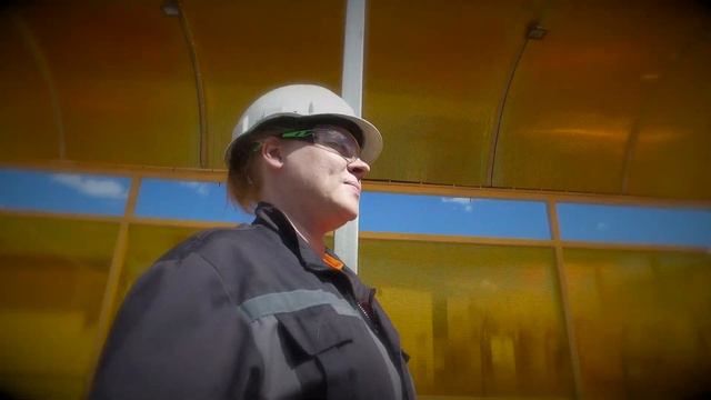 С днём металлурга !!! Успехов! Здоровья! И только движения вперёд! смотреть онлайн