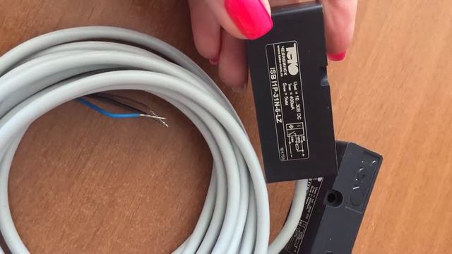 Индуктивный датчик ISN I1P-31N-5-LZ