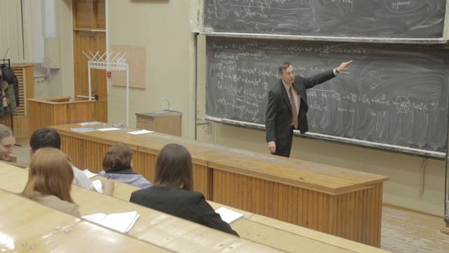 Нелинейные процессы в физике сплошных сред. А. Д. Беклемишев. Лекция 4 смотреть онлайн