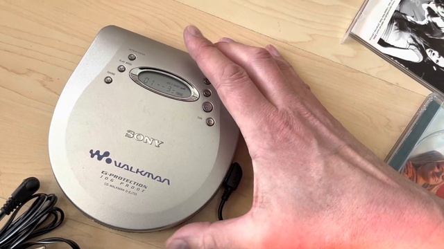Sony Walkman CD player D-EJ725 смотреть онлайн