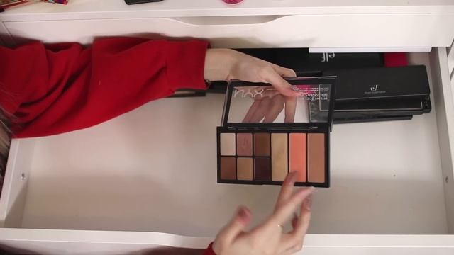 HUGE EYESHADOW PALETTE COLLECTION DECLUTTER!! | sophdoesnails смотреть онлайн