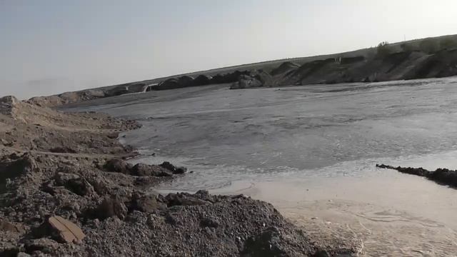 Углубление дна реки Южный буг в с. Новогригорьевка, Вознесенский район, Украина смотреть онлайн