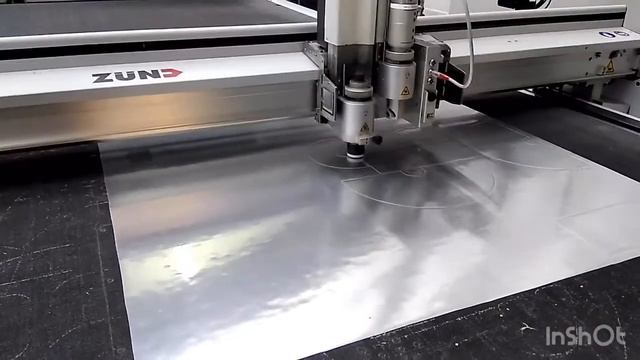 Плоттерная резка пленки, резины и ПВХ смотреть онлайн