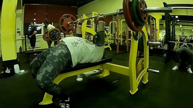 Д 4: Жим штанги лежа узким хватом, 2 подход, 85 кг. смотреть онлайн