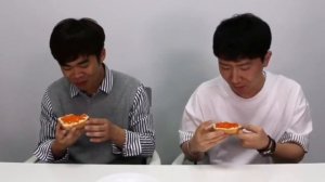 Иностранцы пробуют русскую еду Забавная реакция!