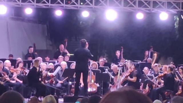 Хобарт Эрл - Вальс Дунаевского смотреть онлайн