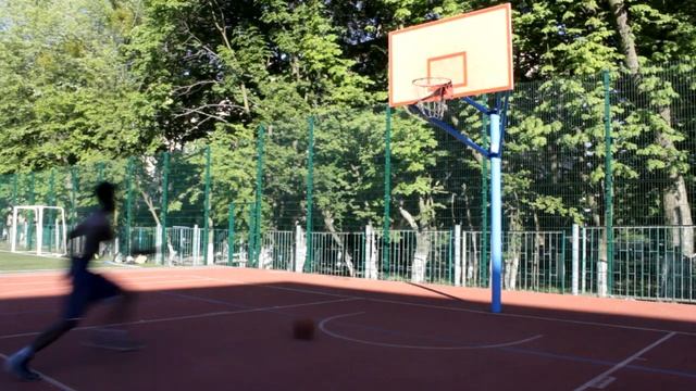 Basketball-Dunk (First Dunk) Первый Данк на стандарт смотреть онлайн