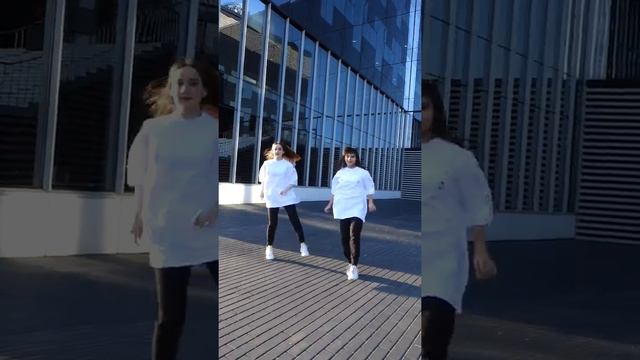Девушки офигенно танцуют! Best Shuffle Dance (Cutting Shapes) 2020 смотреть онлайн