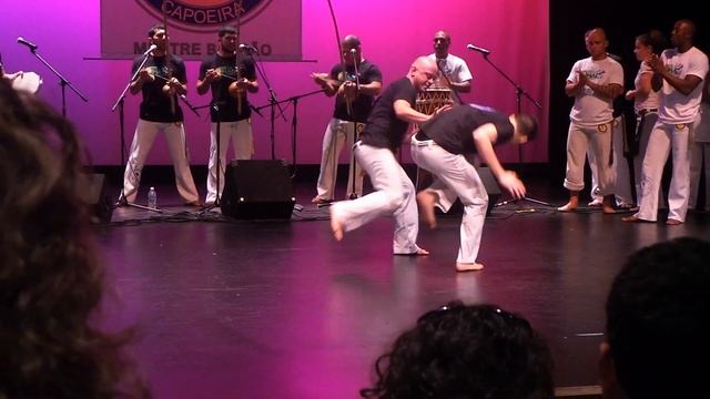 Axé capoeira chicago batizado 2013 смотреть онлайн