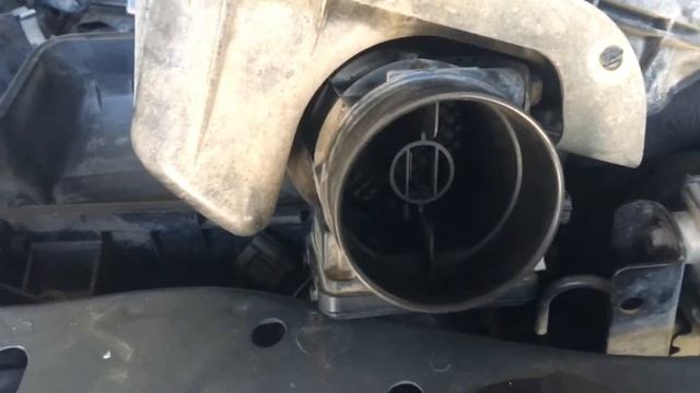 чистка дроссельной заслонки двигателя G16A смотреть онлайн