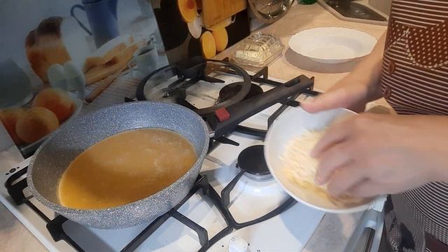 Омлет с сыром. смотреть онлайн