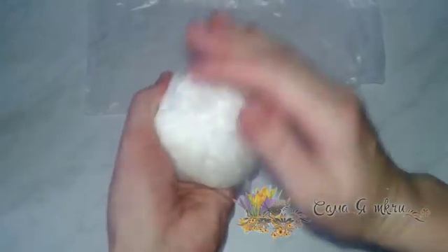Как сделать снежки из ваты? /Новогодний СНЕЖОК из ВАТЫ в садик смотреть онлайн