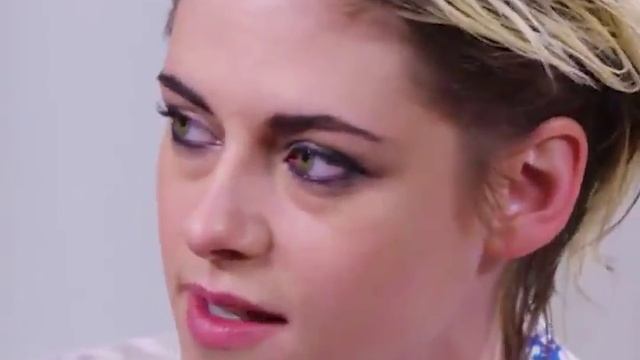 @GlamourMagUK The Charlie's Angels #KristenStewart talk sexism, body image, and sexuality. смотреть онлайн