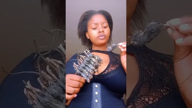 кушает. mp4 смотреть онлайн