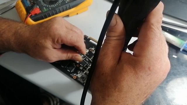 Reparación de Tarjeta Grafica ASUS Radeon RX570 4GB EXPEDITION смотреть онлайн