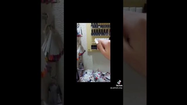 Светоотражающий гель лак. Тренд 2021. Светоотражающий маникюр смотреть онлайн
