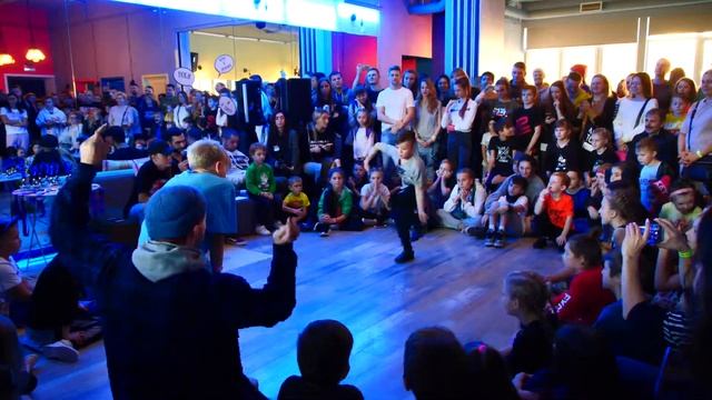 all styles 1x1 bboy OneBiz vs Кирилл - Most Dance Battle 2018 смотреть онлайн