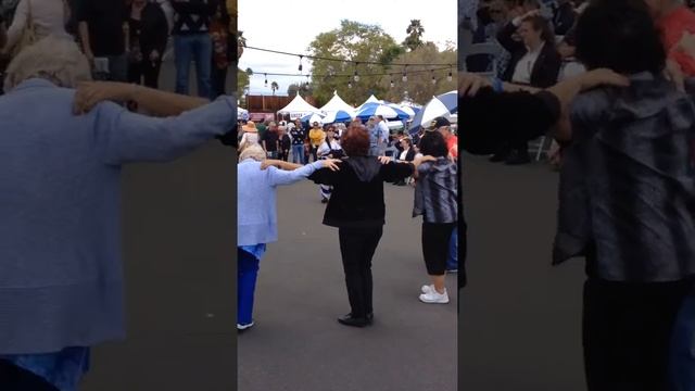 Hasapiko at Palm Desert Greek Festival, 2015, with Nick, Nancy, Lil and Gwen. смотреть онлайн