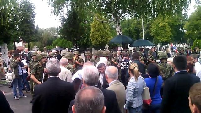 Русский некрополь в Белграде. Сербский почетный караул. Сеница.ру смотреть онлайн