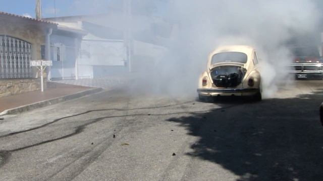 Fusca Motor de Audi 1.8 Turbo - Borrachão Burnout - #fuscaudi #Lelloamaralcanal смотреть онлайн