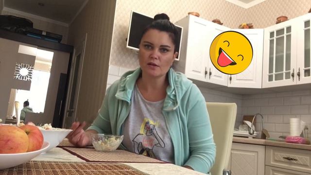 г.Анапа, Влог Прогулка с собакой, сделала салат. смотреть онлайн
