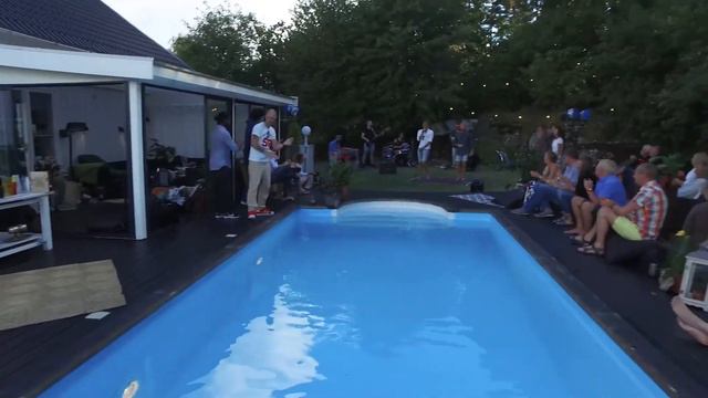 DELUXE Garden Sessions pt. 4 - Dinner Session - Love the One You're With смотреть онлайн