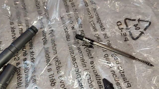 Потекла ТАКТИЧЕСКАЯ РУЧКА! Хорошие пример, почему стоит сразу брать Fisher Space Pen. смотреть онлайн