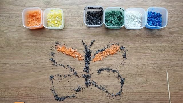Картинки из крашеной соли. Бабочка? смотреть онлайн