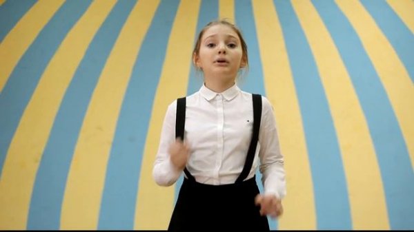 "Лёлишна из третьего подъезда"