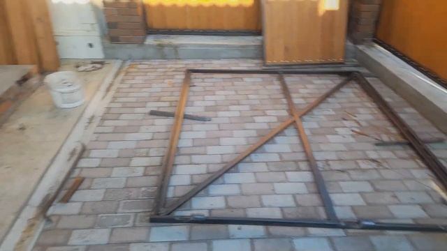 Красивый ЗАБОР своими руками ИЗ ДЕРЕВА // Надежный и прочный ЗАБОР НА ВЕКА смотреть онлайн